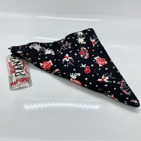 Hot Topic Sailor Tattoo Rockabilly Bandana Y2K - Picture 1 of 5